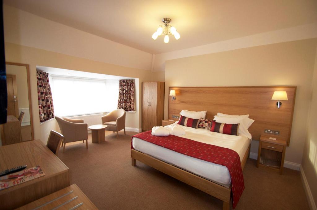 Clover Spa And Hotel Birmingham Room photo